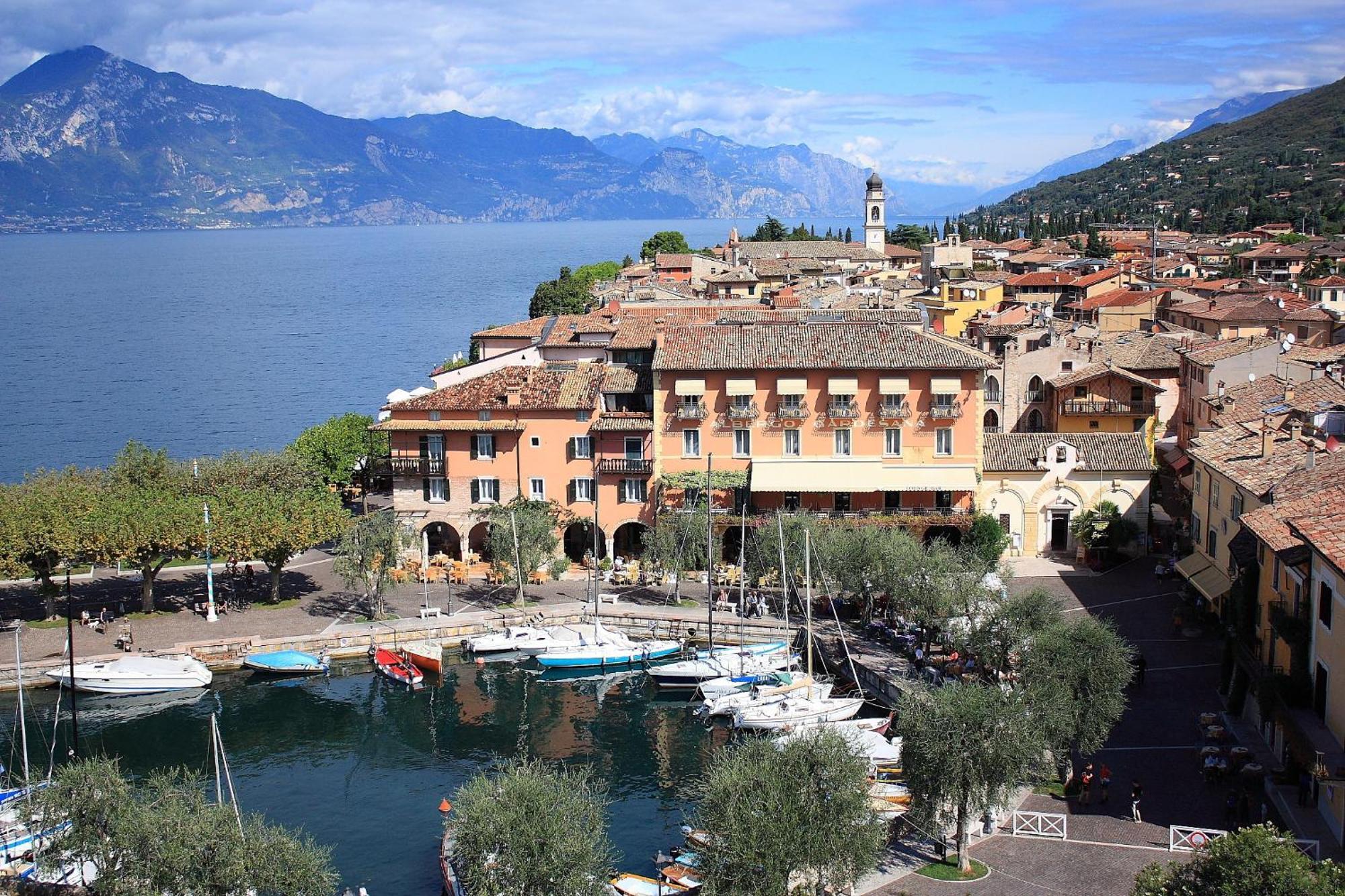 Albergo Gardesana Torri Del Benaco Dış mekan fotoğraf